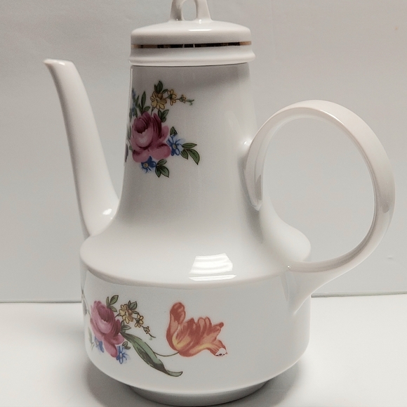 German Democratic Republic  Dematasse 7" Coffee Pot 1777 Henneberg Porzellan Lid - Picture 3 of 16